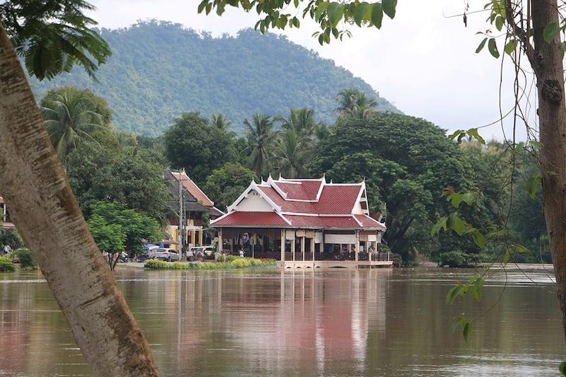 LAOS-FLOOD-AFTERMATH 03.JPG