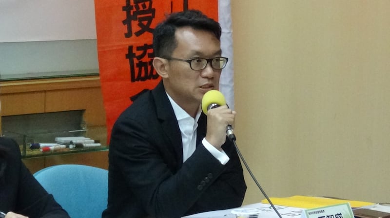 中华亚太菁英交流协会秘书长王智盛分析,这两年习近平多次讲到所谓“党性、对党的服从、忠诚”。(RFA/资料照)