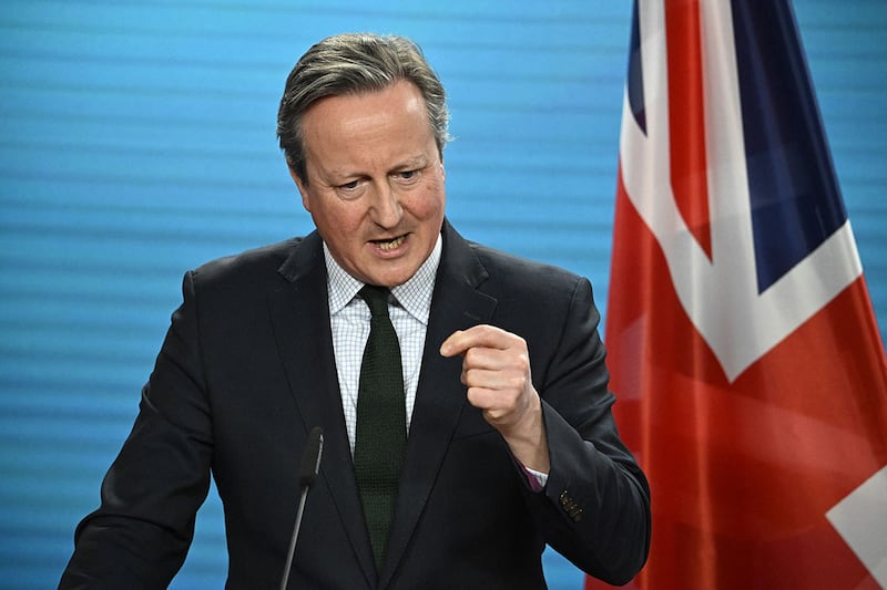 英国外交大臣卡梅伦(David Cameron)发表声明指出,香港立法匆忙通过,将对香港的法治、机构独立、高度自治产生深远的影响。(法新社)